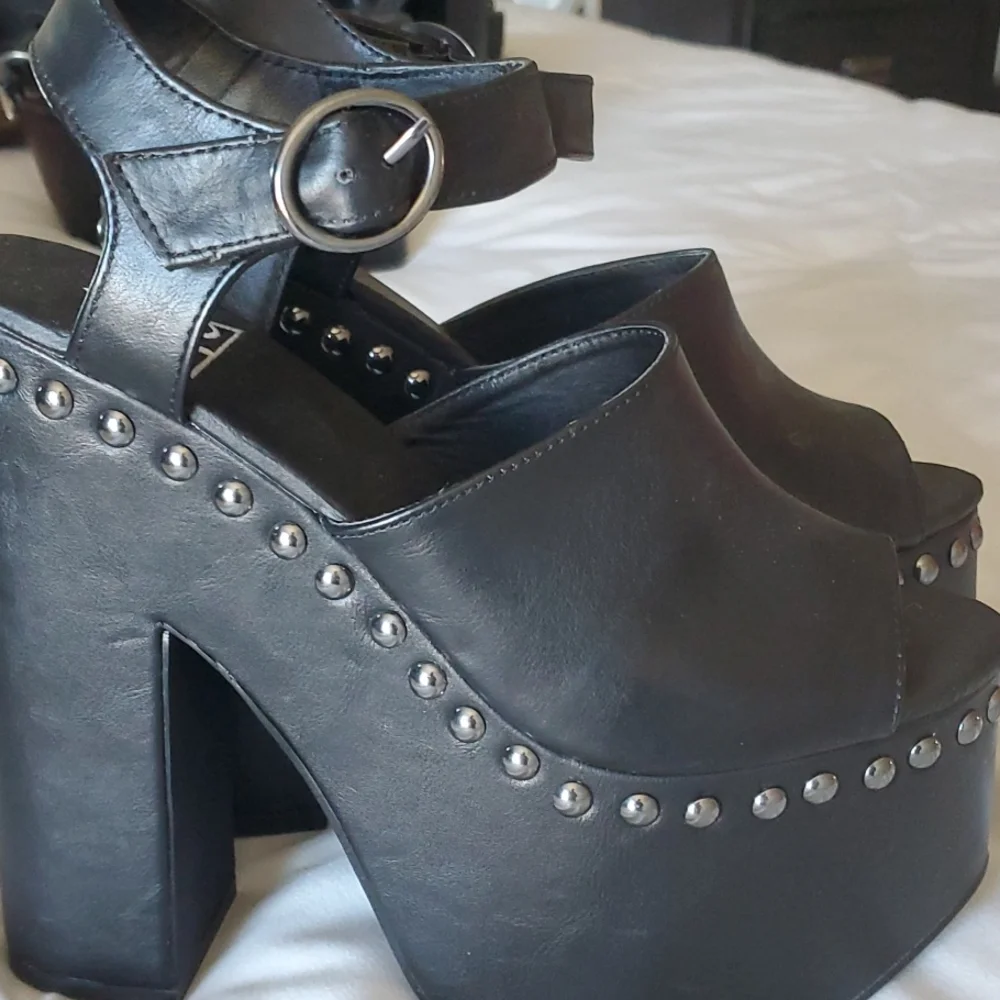 Black Studded Platform Heels by YRU